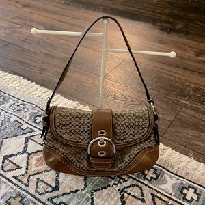 Coach Signature hobo